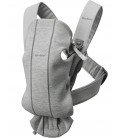 MOCHILA PORTABEBÉ MINI GRIS CLARO 3D JERSEY BABY BJORN